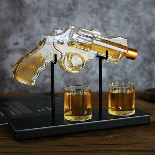 New pistol model Creative Glass Wine Bottle Red Wine Decanter 2 cups and wooden brackets Glass of glass wine distributor set Creative gift desktop decoration