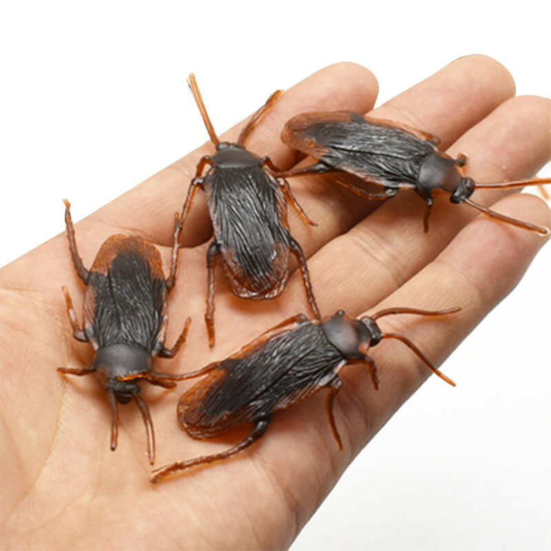 20pcs/set Halloween Plastic Cockroach Bug Joke Toys Realistic Roaches for Halloween Fool's Day Party Decoration