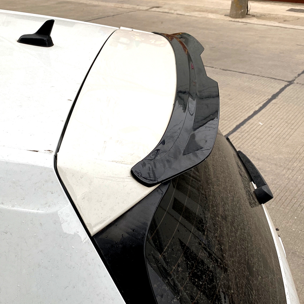 GlossyBlackRearRoofSpoilerWingForVWGolf7MK75VIIGTIRGTD2014-2019-1763155-5