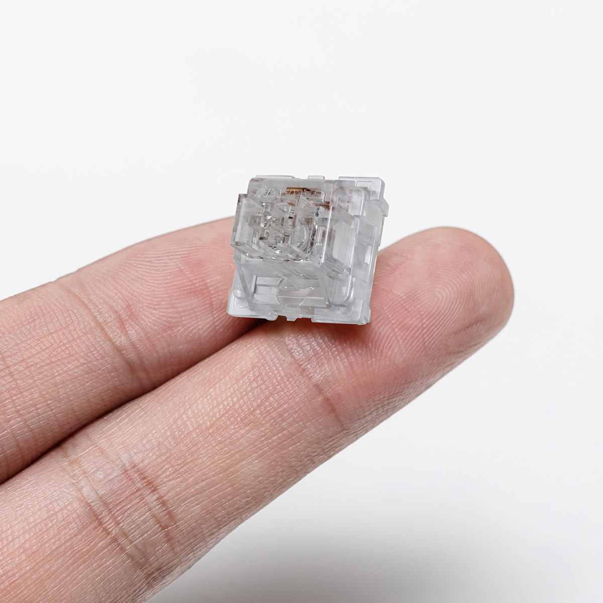 35PcsGAMAKAYCrystalMechanicalSwitch3-PinPrelubricateLinearSwitchforDIYMechanicalGamingKeyboard-1943818-6