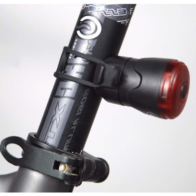 CYCLINGBOXBikeTaillightBrightness350mAhBatteryIPX6WaterproofSmartAutoBrakeSensingRearLight-1987248-2