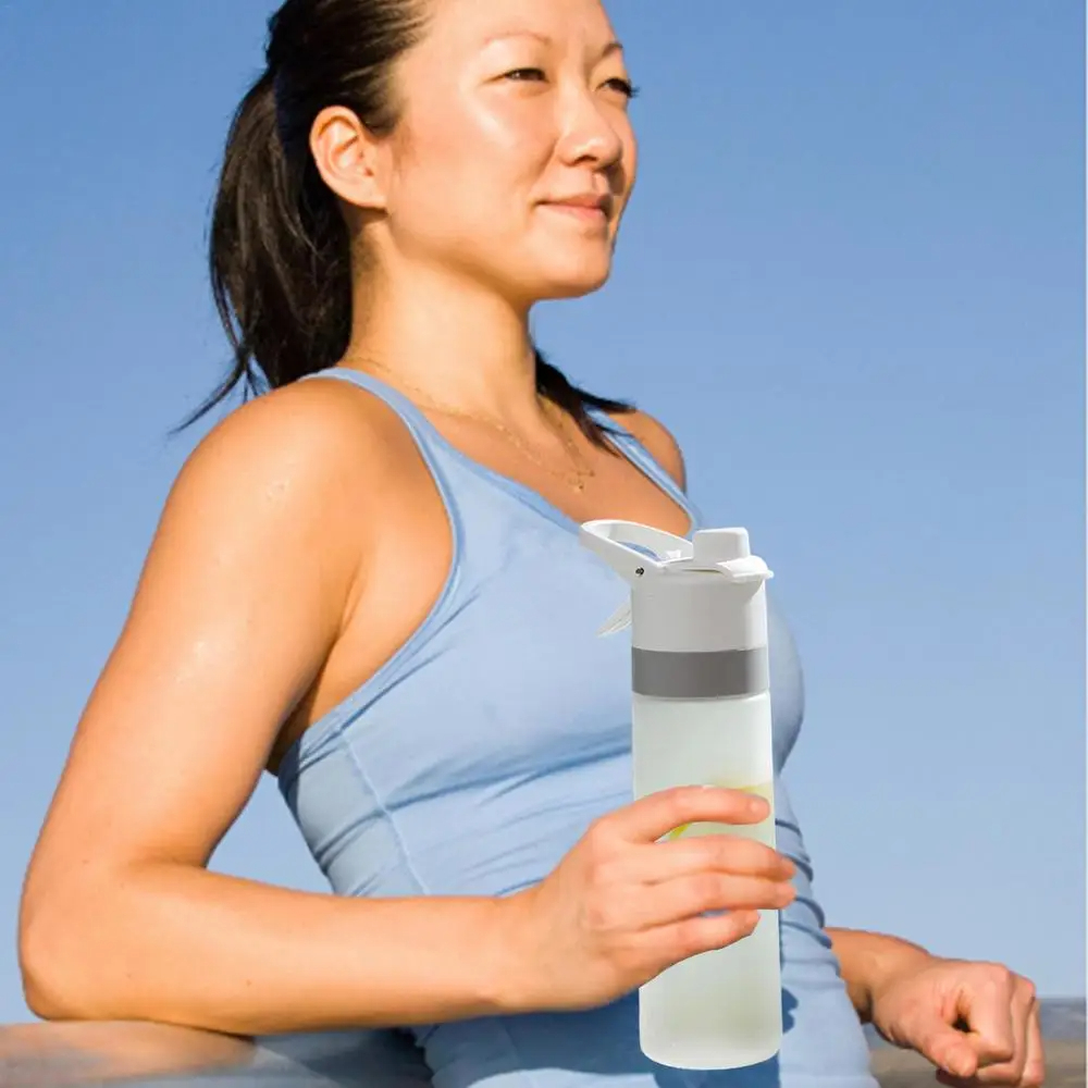 2-in-1SportsWaterBottlewithBuilt-inMistSprayer650mlPortableEco-friendlyHydrationFitnessBottleEasyCle-2012715-8