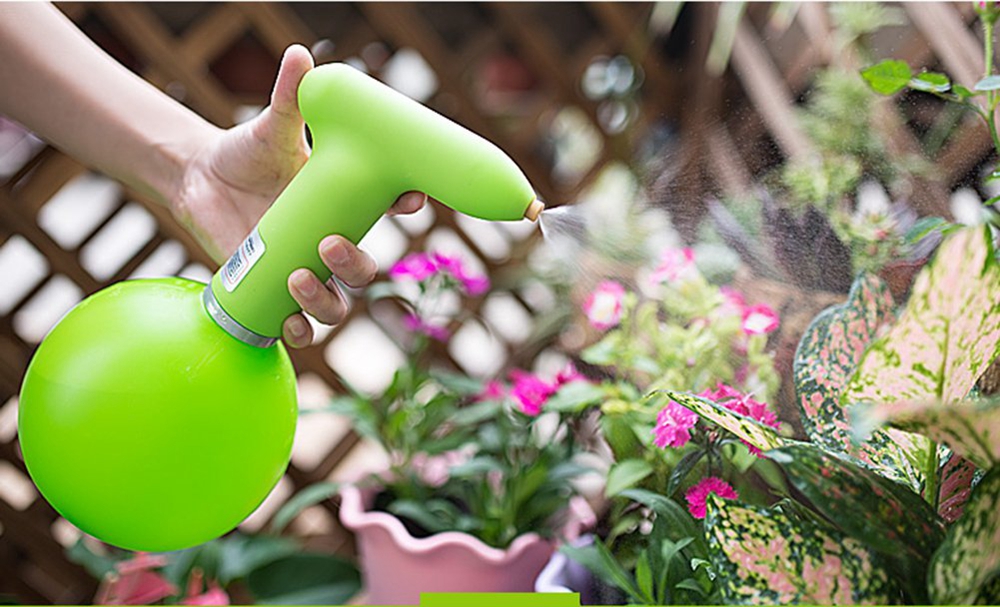 DC4V1000MLElectricWateringCanHand-heldHighPressureSprayerforWateringFlowers-1410448-8
