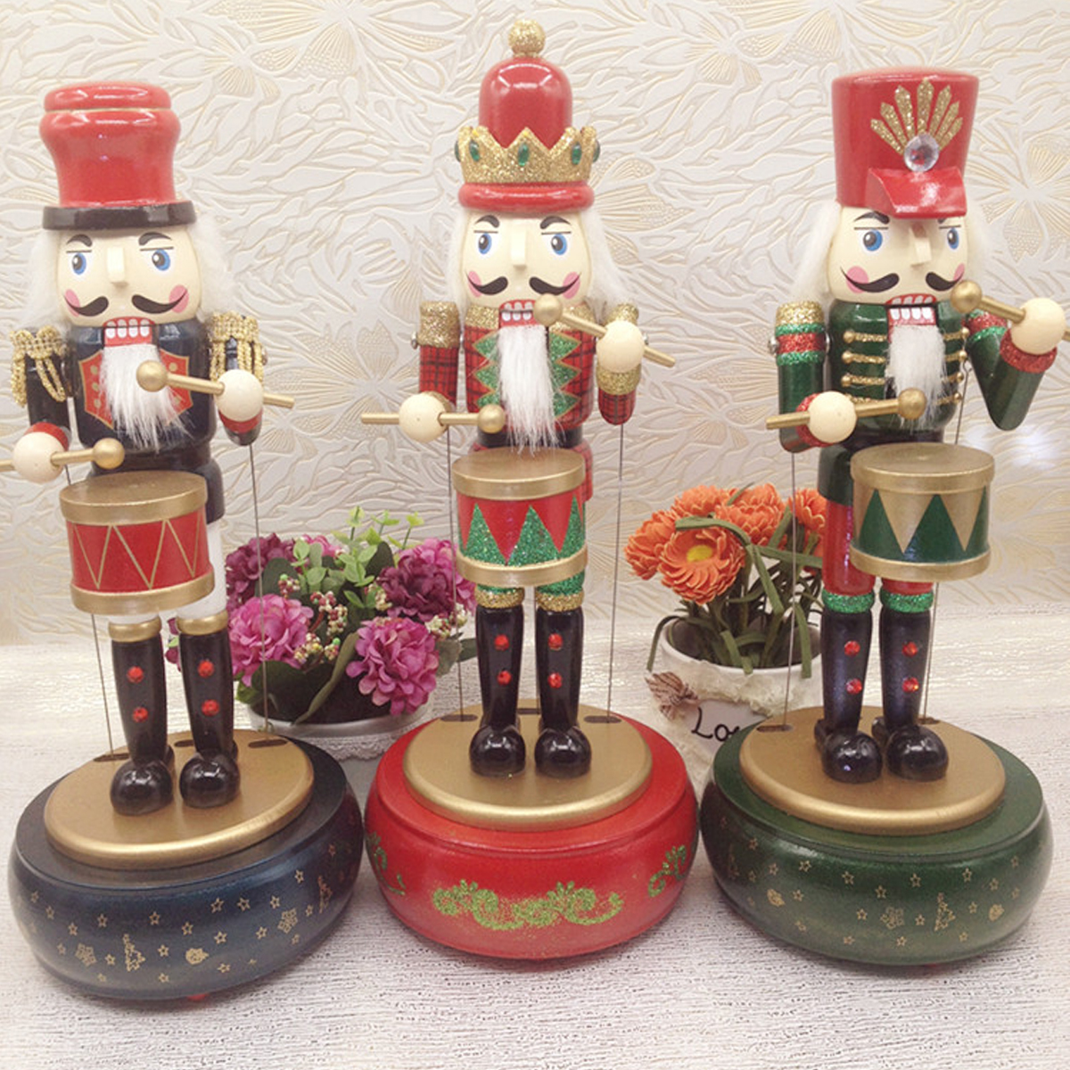 32CMWoodenGuardNutcrackerSoldierToyMusicBoxChristmasDecorationsXmasGift-1605612-2