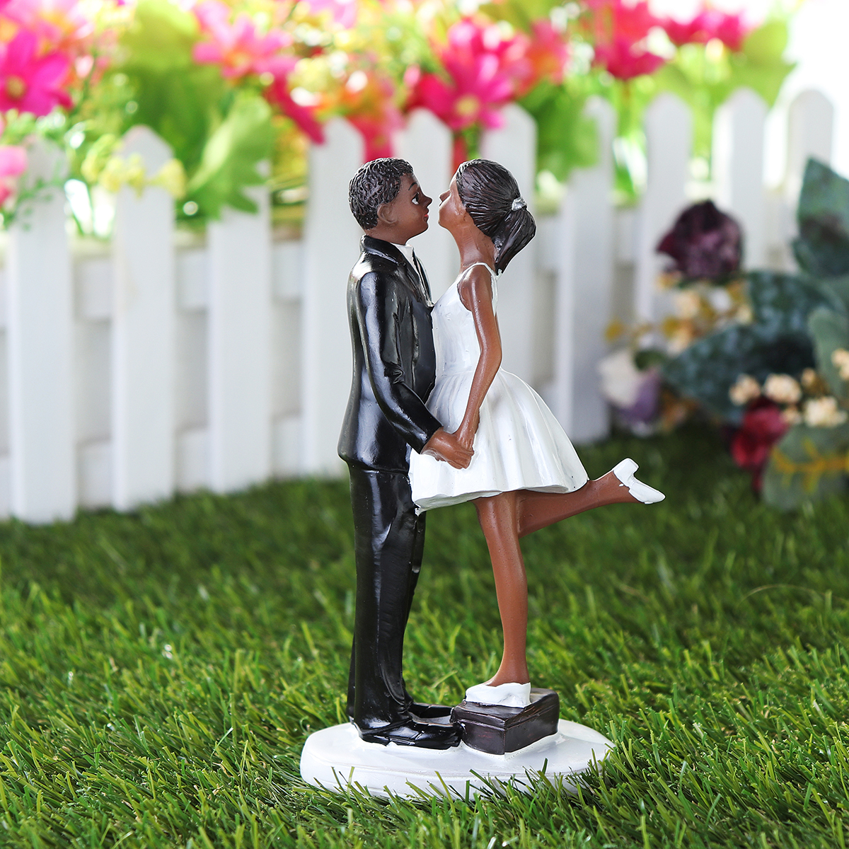 RomanticFunnyWeddingCakeTopperFigureBrideGroomCoupleBridalDecorations-1421525-6