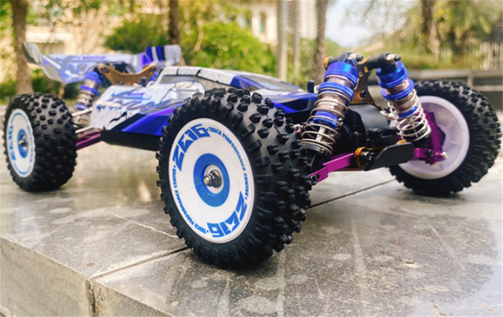 Wltoys124017BrushlessV2UpgradedSeveral2200mAhBatteryRTR11224G4WD70kmhRCCarVehiclesMetalChassisModels-1874961-14