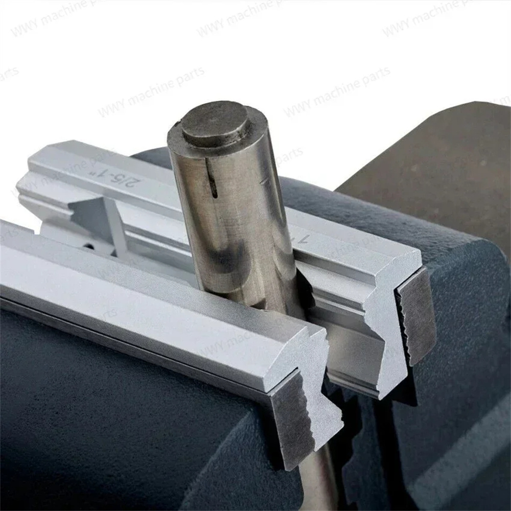 2PCSViseJawsMillingViseJawClampsMagneticBenchVicePadToolsforGrippingMechanicalPipeFittingFixedProtec-2013246-5